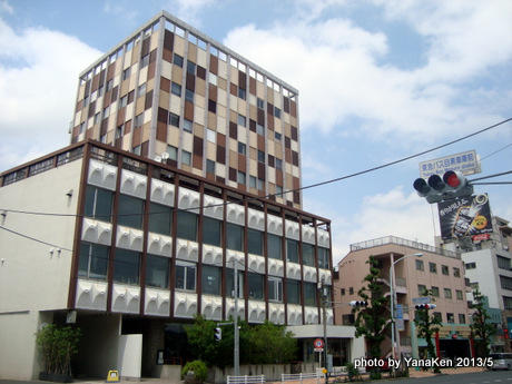 CLASKA 東急バス目黒車庫前にある