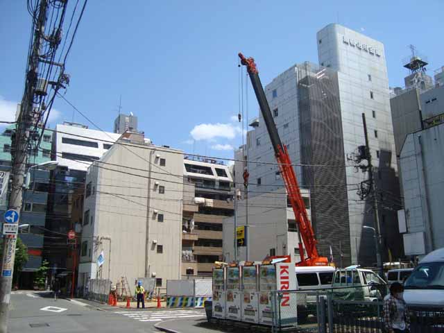 アパホテル池袋駅北口建築現場2010-5