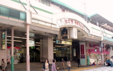 綾瀬駅(東口)