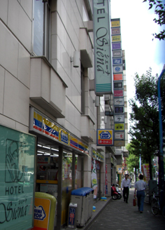 ホテルシェーナ横のコンビニ「ミニストップ」