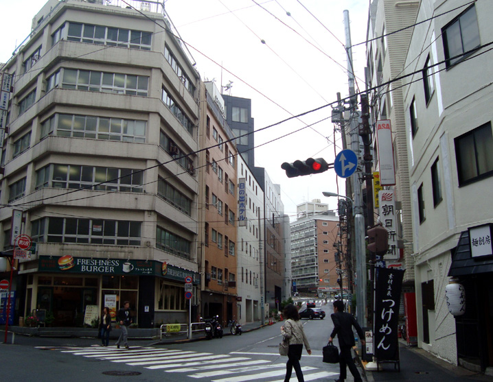 日の出ホテル周囲の町並み