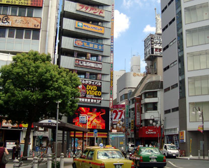 赤羽駅東口とカプセル＆サウナ錦城