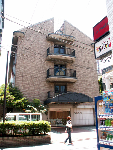 六本木の「熊本会館」