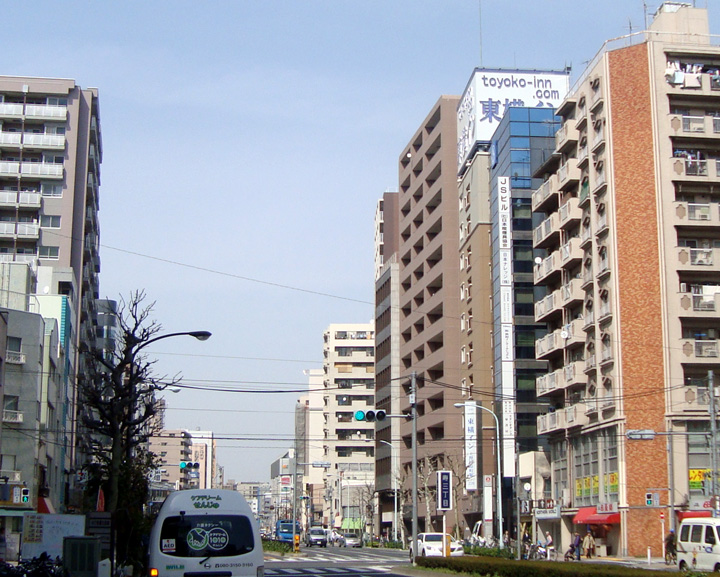 東横イン上野田原町駅から田原町交差点方向の眺め