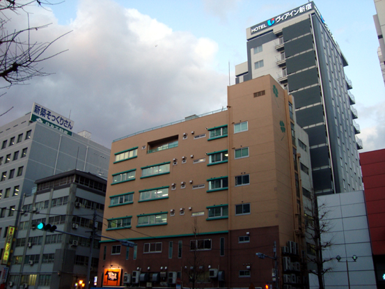 ヴィアイン新宿外観